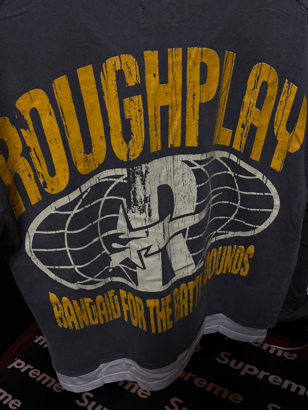 ROUGH PLAY ROCK OUT GREY TEE