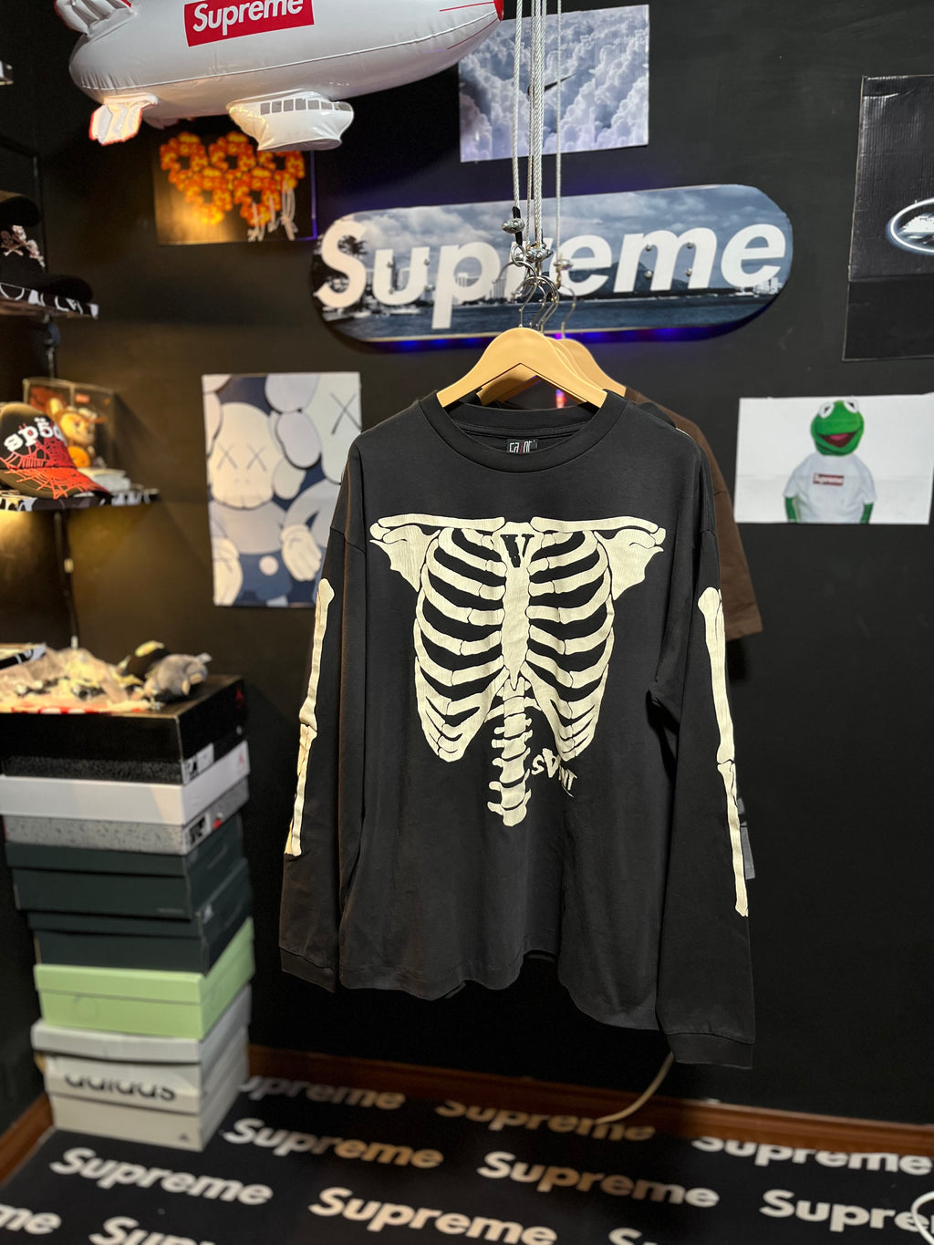 Saint Mxxxxxx x VLONE Bone