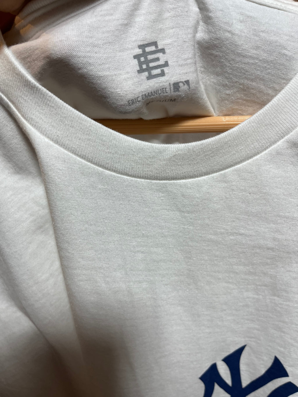 Shop Ladies Yankees Gear & Apparel