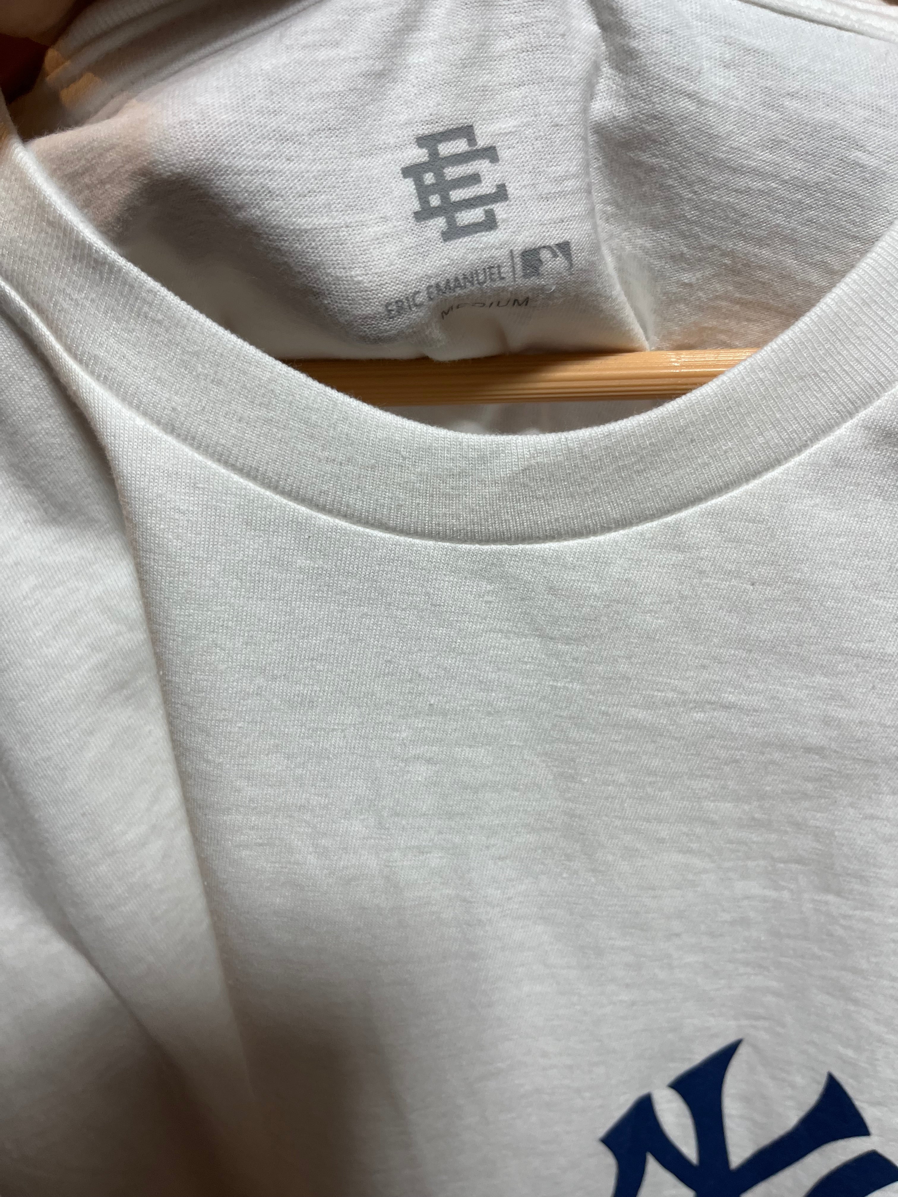 Shop Ladies Yankees Gear & Apparel