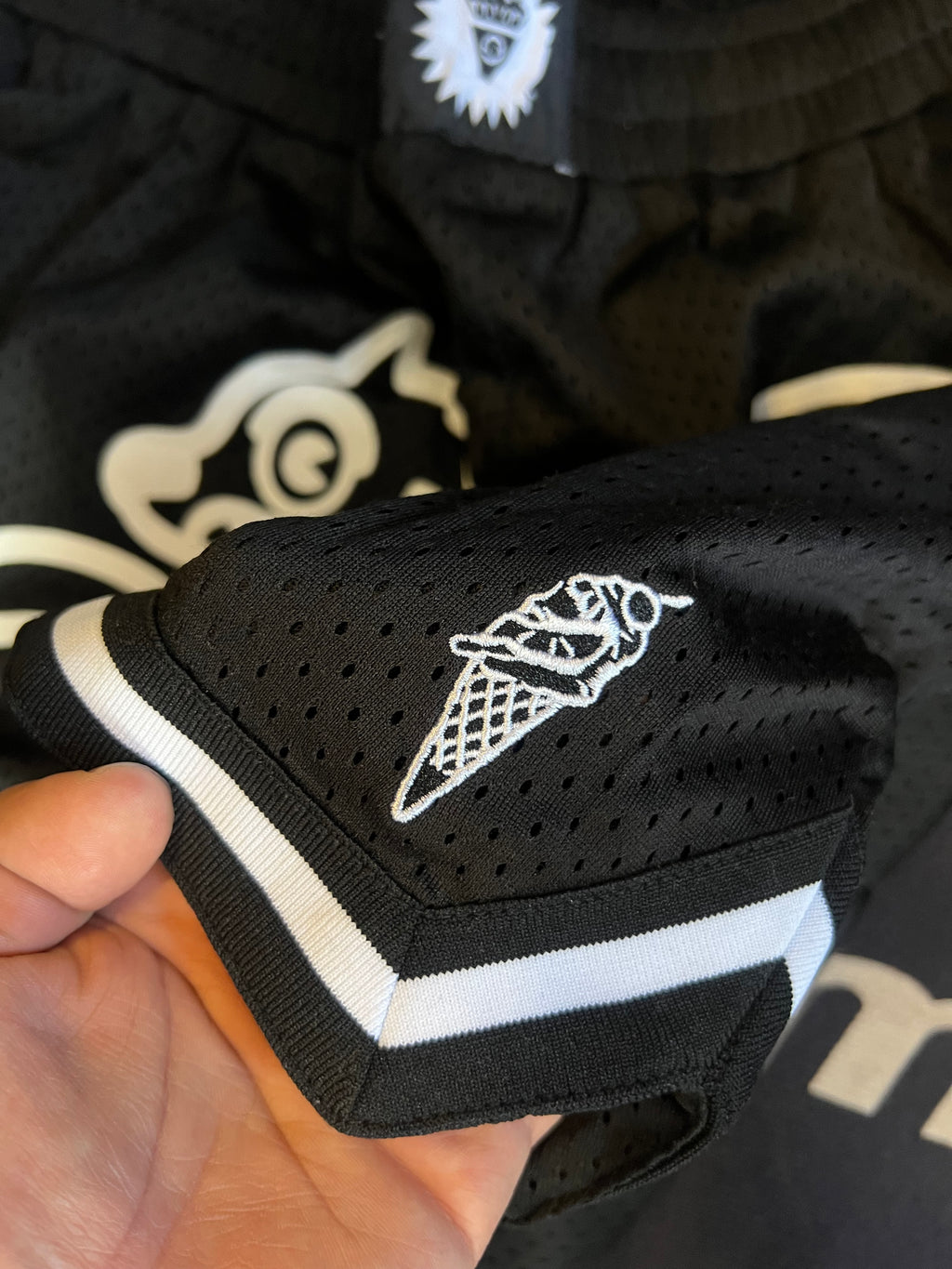 Short Ice Cream Black