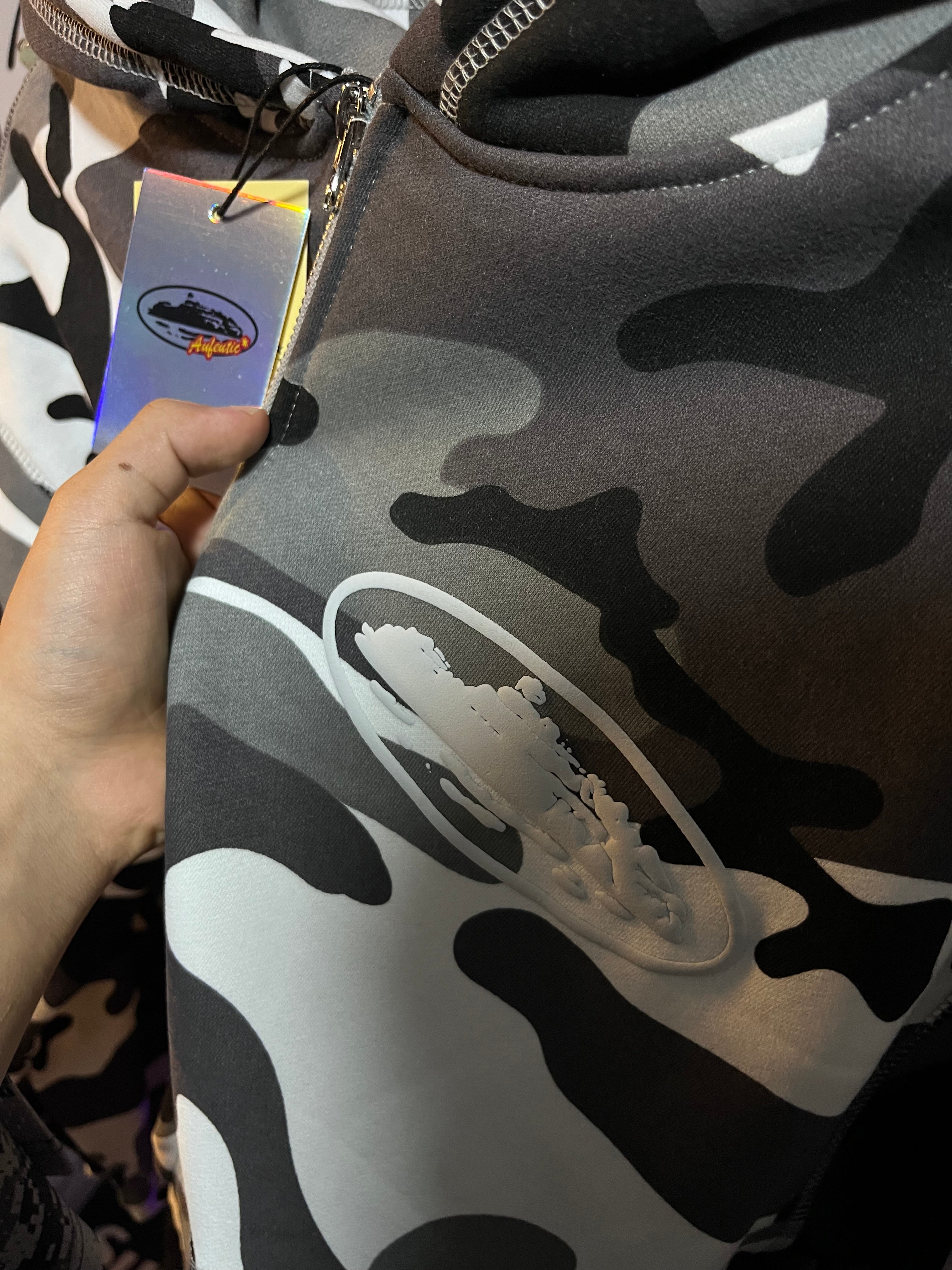 Hoodie Corteiz Island Puff Print Zip (Artic Camo)