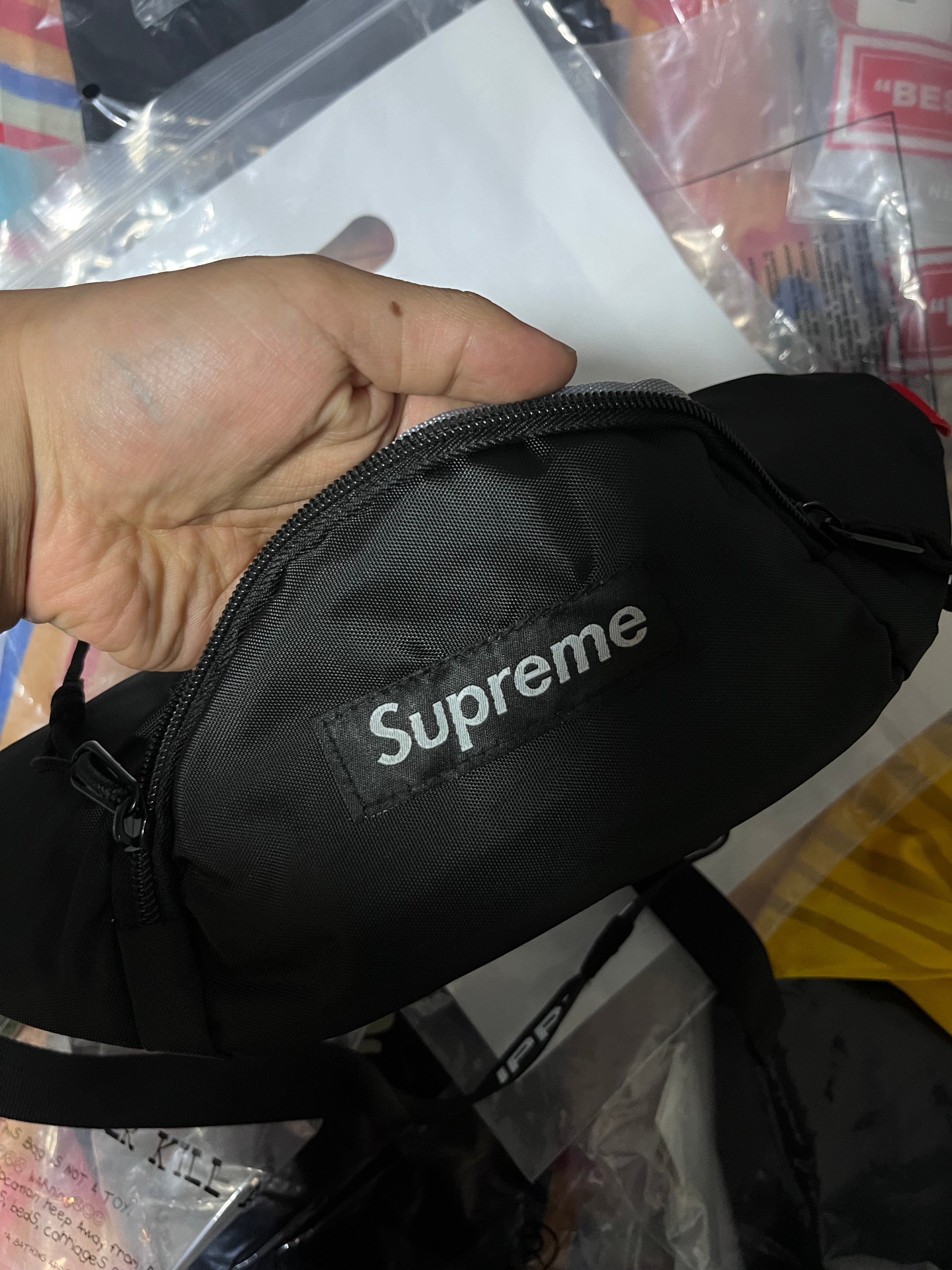 Canguro Supreme Black (SS18)