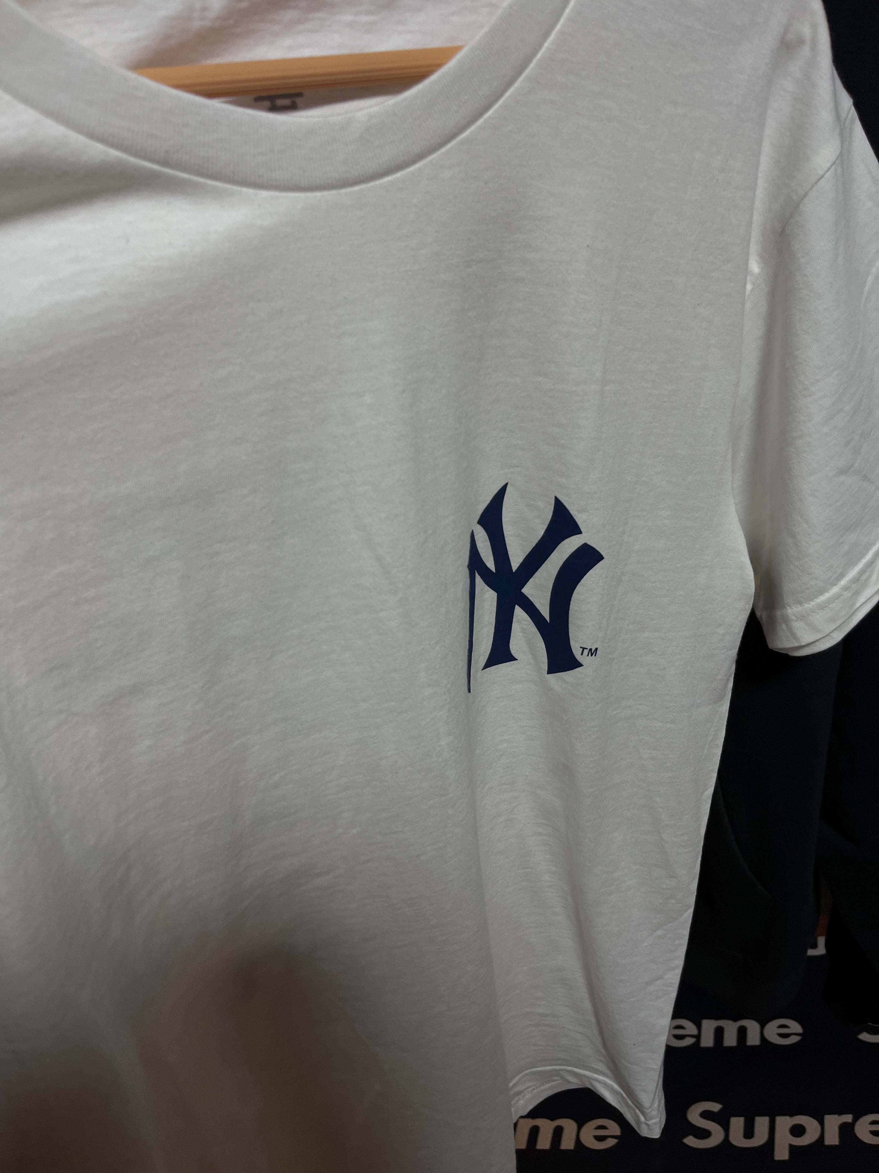 Shop Ladies Yankees Gear & Apparel