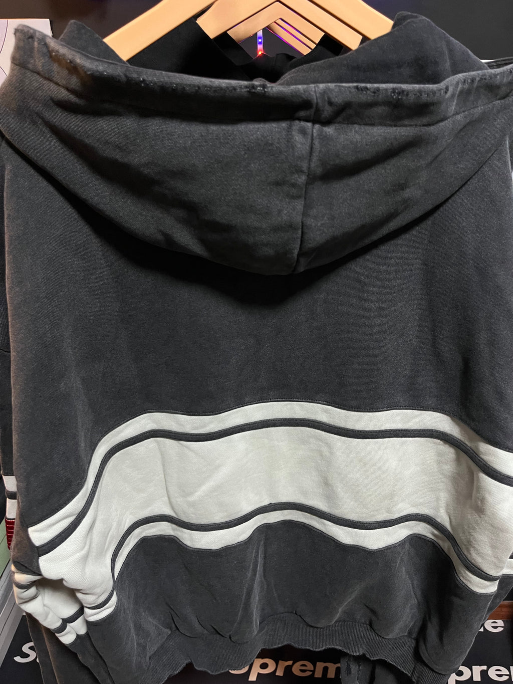 BLACK CURSIVE ZIP UP HOODIE VALLEY