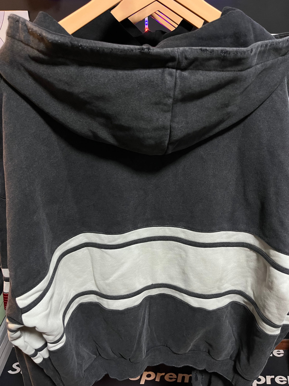 BLACK CURSIVE ZIP UP HOODIE VALLEY