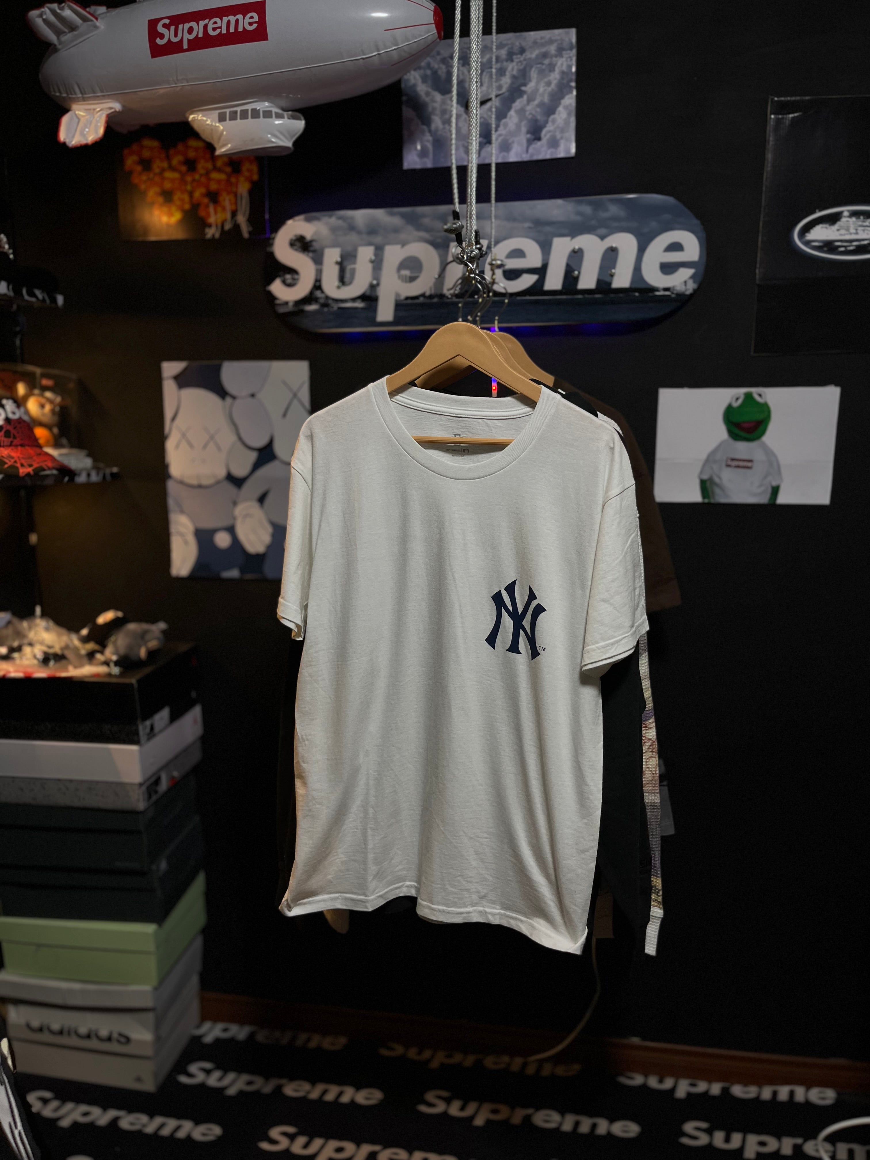 Shop Ladies Yankees Gear & Apparel