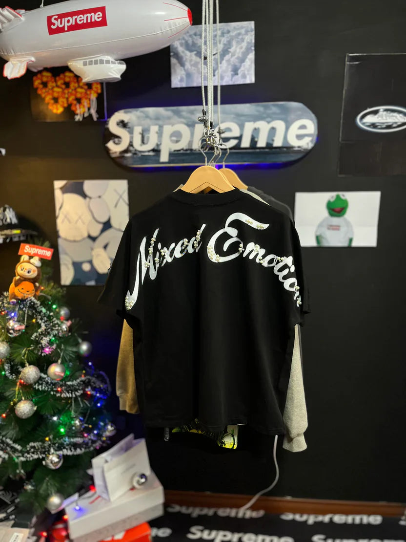 Mixed Emotion Perlas Tee Negro