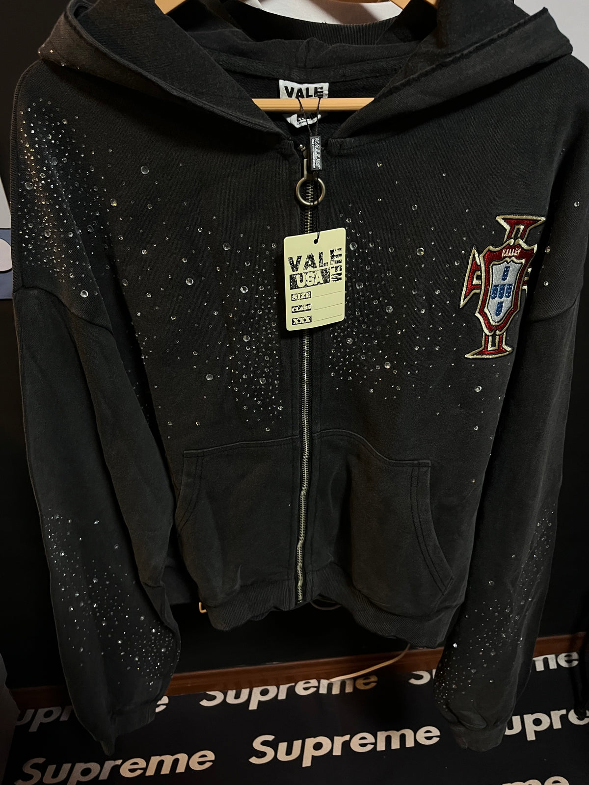 Vale Forever Pluto Portugal Zip Up Hoodie