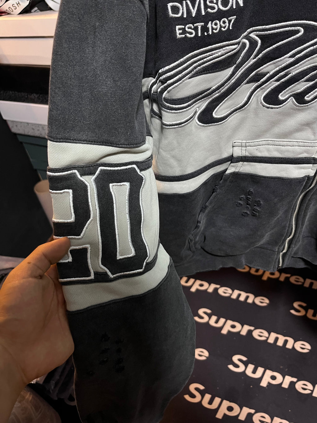 BLACK CURSIVE ZIP UP HOODIE VALLEY